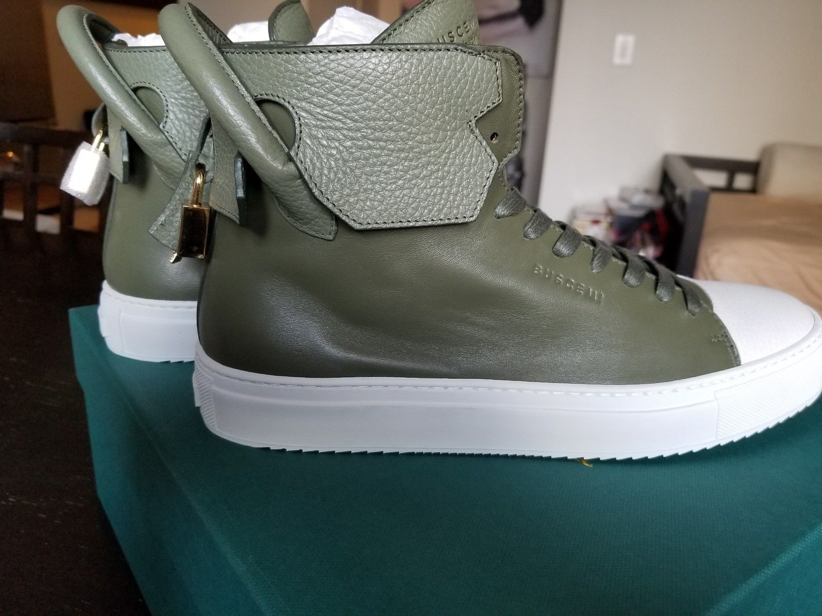 Ventes de baskets hommes Buscemi sur eBay : Un Top 5