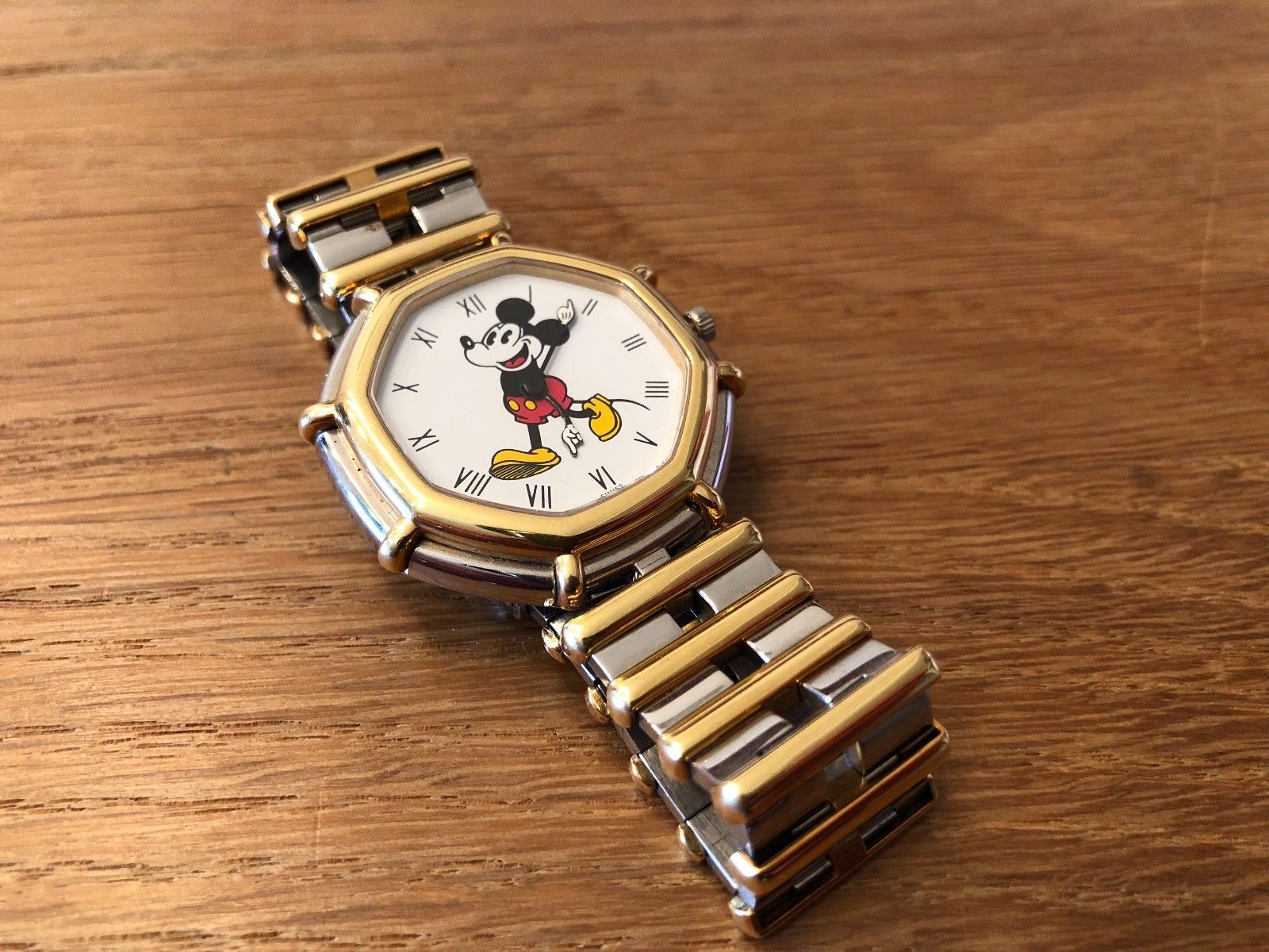 Montres Mickey Mouse : les modèles parmi les plus chers !