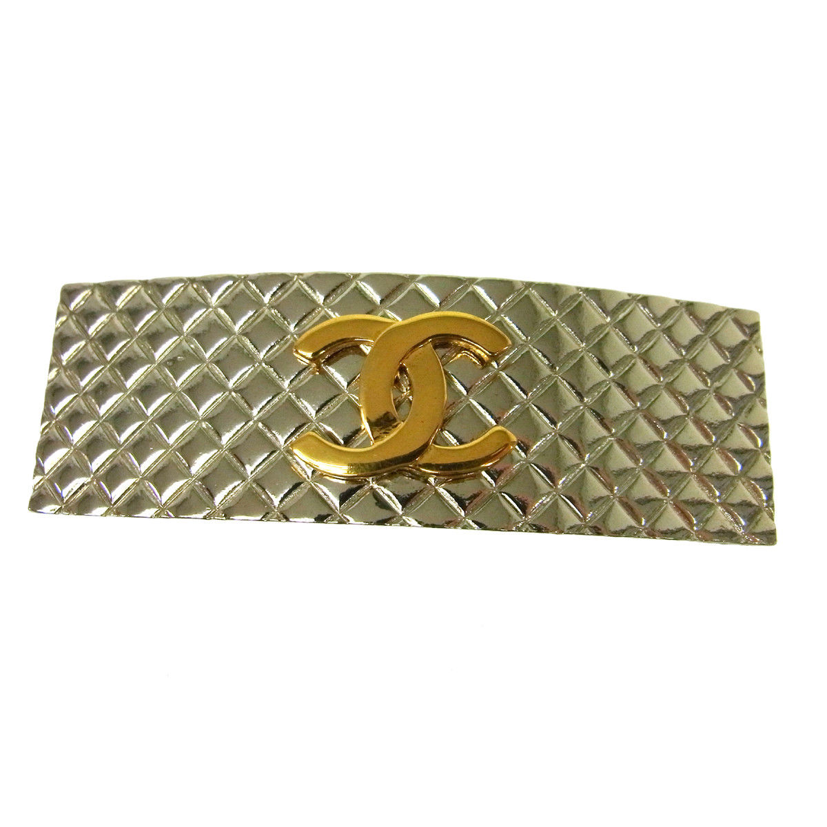 Barrettes Chanel : découvrez 5 modèles vintage les plus chers récemment vendus sur eBay ! 