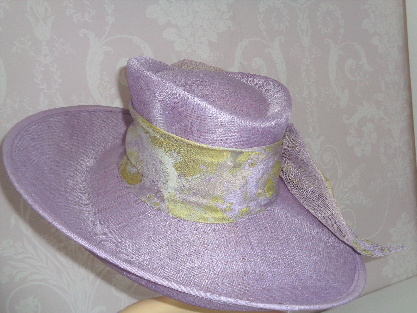 Notre top 5 des plus beaux chapeaux pour un mariage ! 