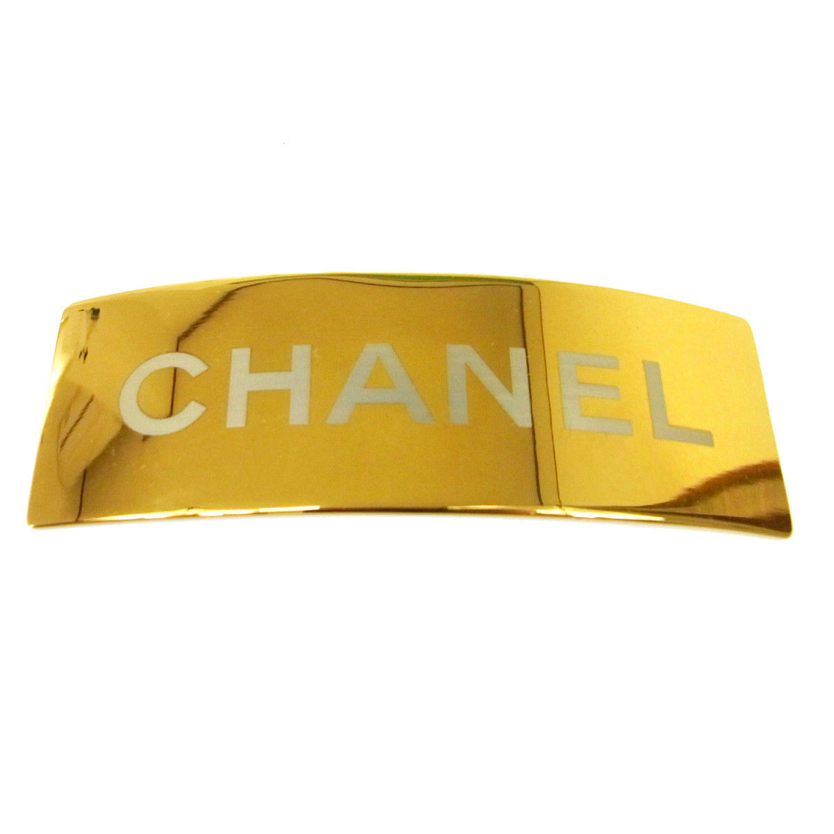 Barrettes Chanel : découvrez 5 modèles vintage les plus chers récemment vendus sur eBay ! 