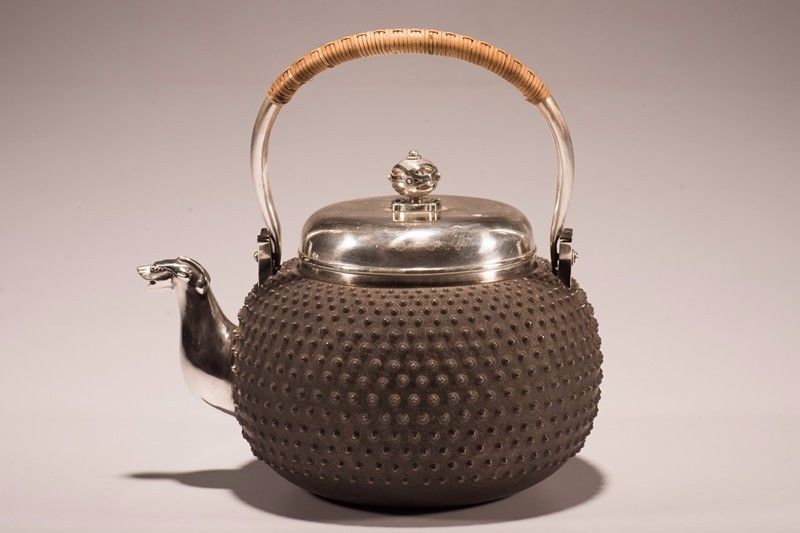 Les théières japonaises en argent massif les plus chères