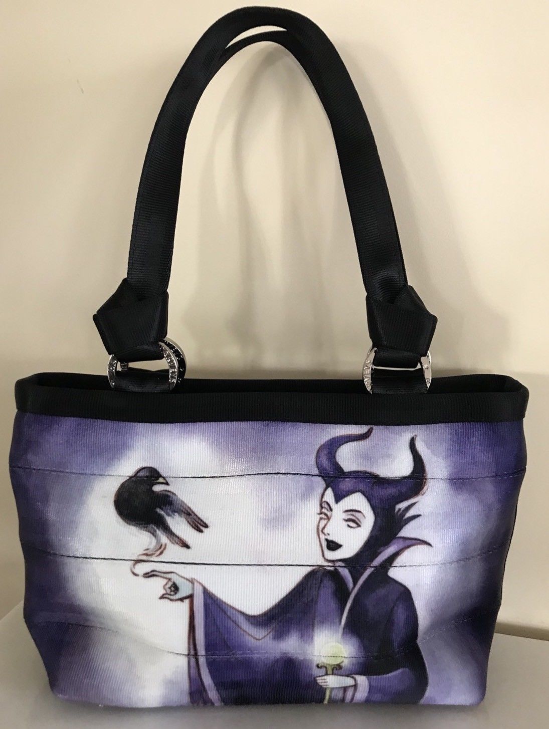 Maléfique : 5 pièces de collection à prix astronomiques ! 