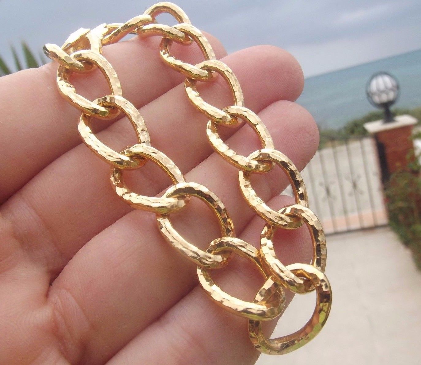 Bracelet turc : Un Top 5 des modèles les plus luxueux et chers ! 