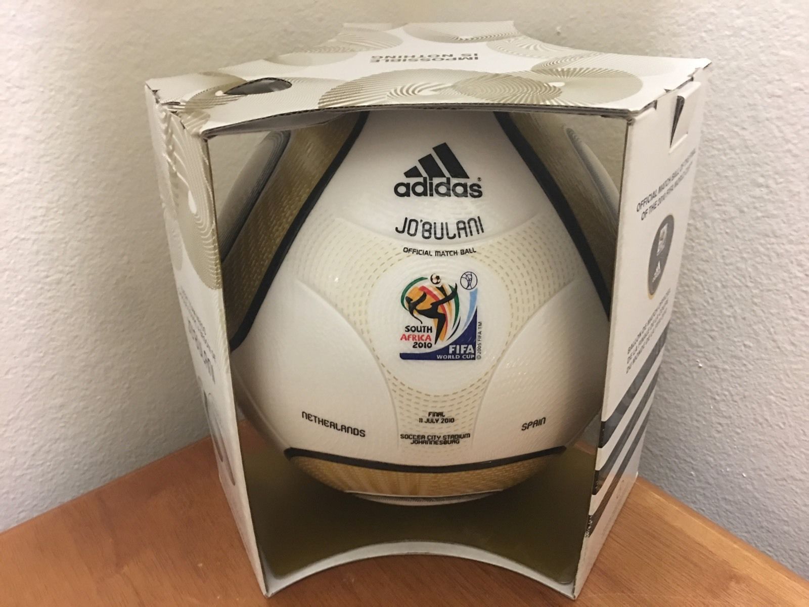 Top 5 des plus beaux ballons de football de la Coupe du Monde vendus sur eBay