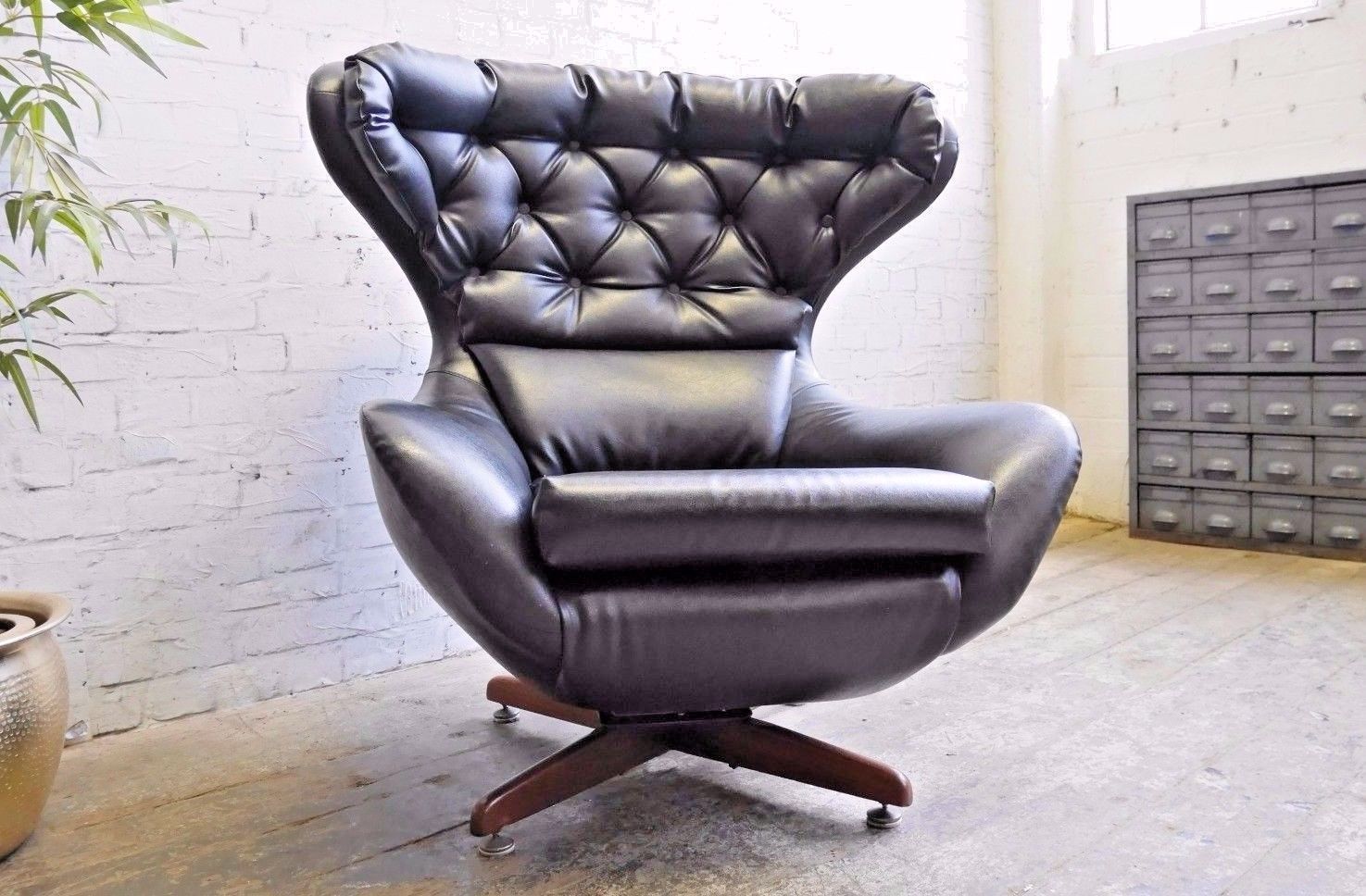 Une sélection des plus beaux fauteuils oeuf récemment vendus sur eBay !