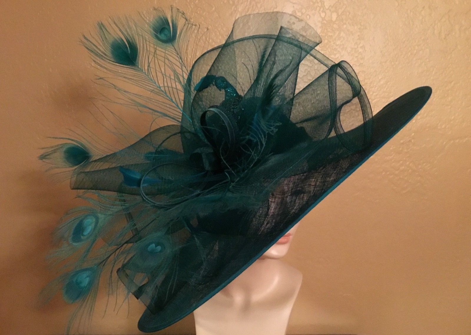 Notre top 5 des plus beaux chapeaux pour un mariage !