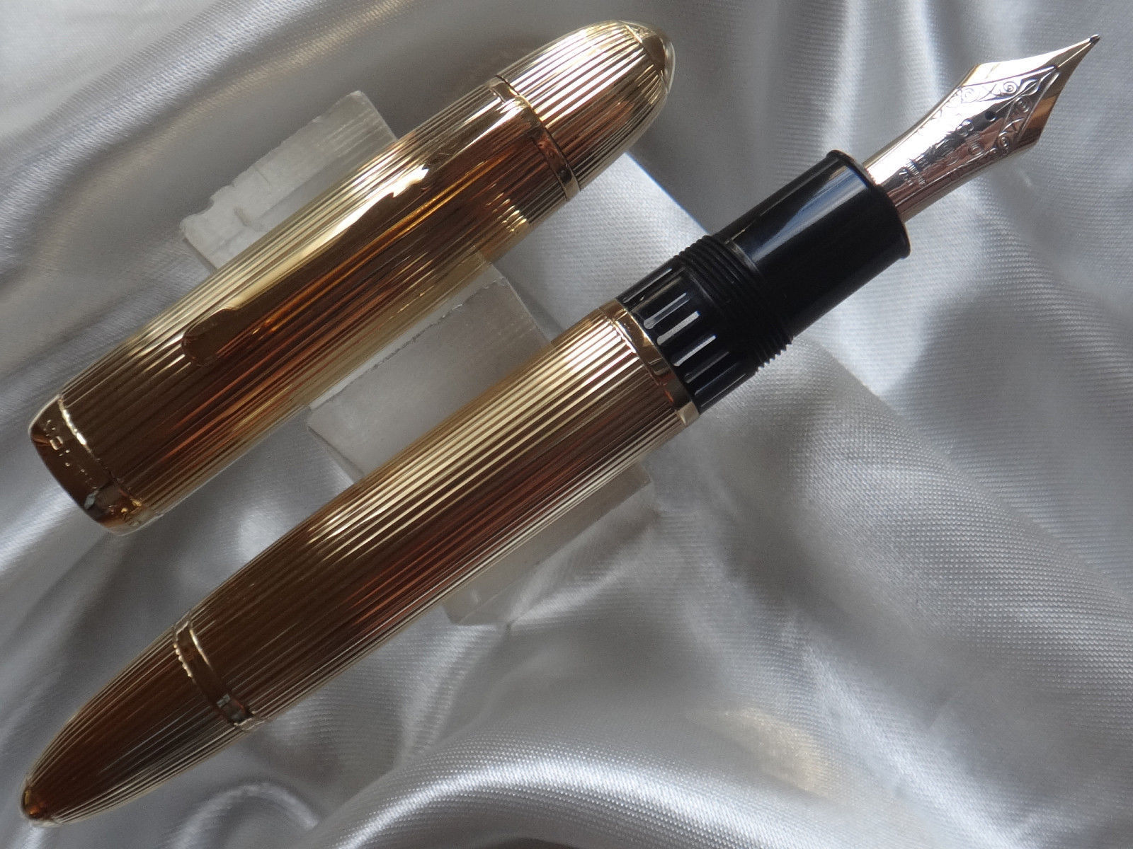 Une sélection de stylos de luxe Montblanc vendus sur eBay