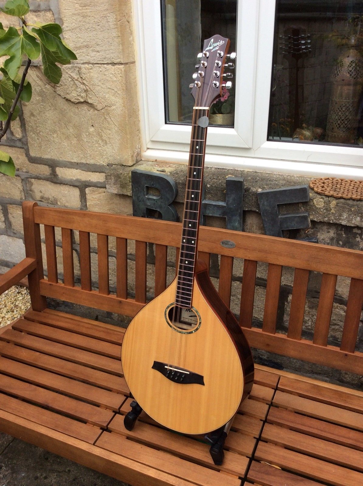 Bouzouki une sélection de 5 modèles les plus chers récemment vendus