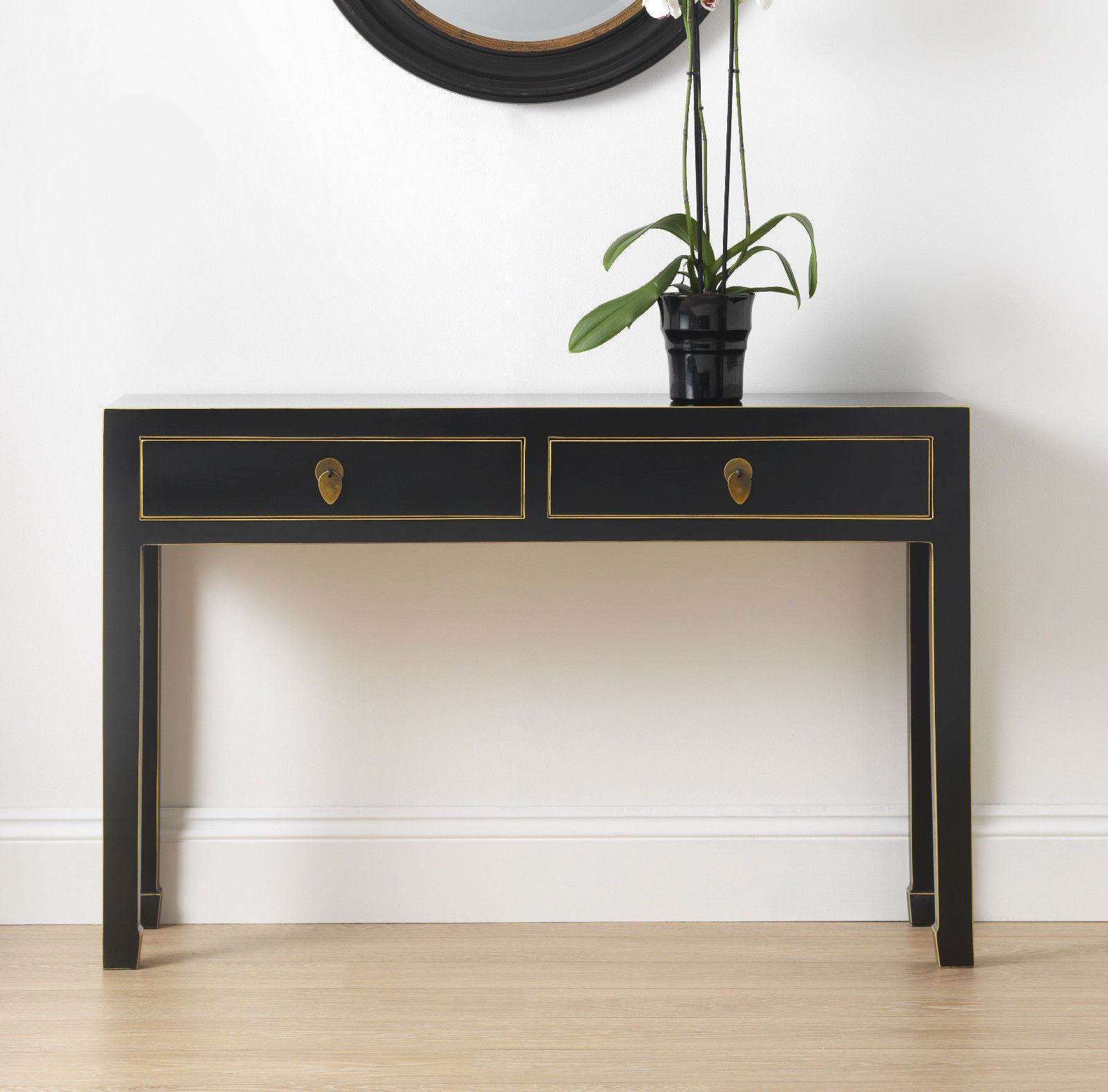 Table console : une sélection de 5 modèles design les plus chers récemment vendus sur eBay ! 