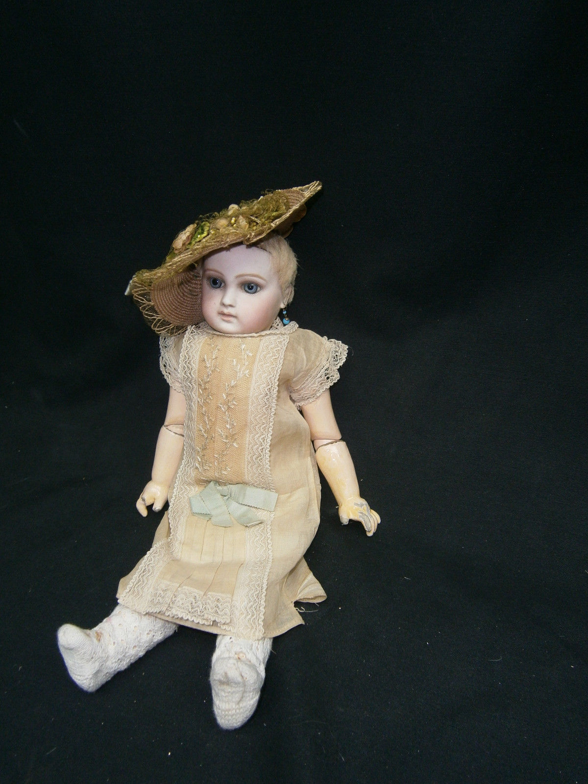 Poupées Antiques : Les plus belles poupées vintage vendues sur eBay.