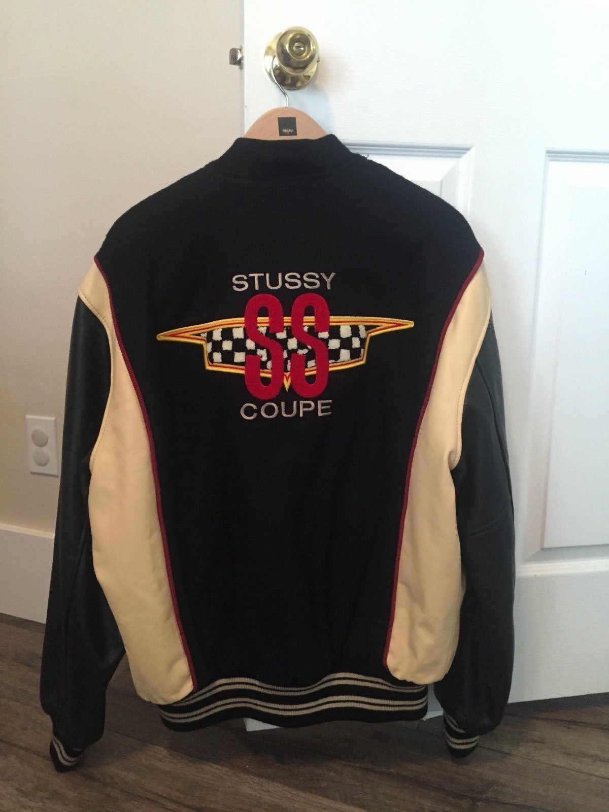 STUSSY : 5 modèles rares trouvés sur eBay