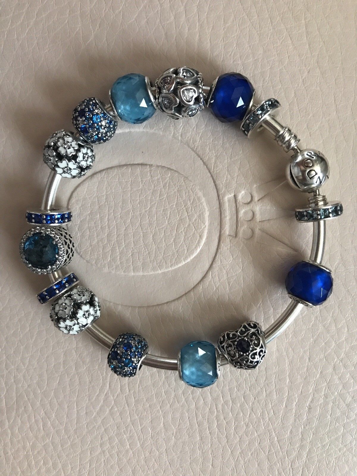 Les bracelets à breloques Pandora les plus chers vendus sur eBay