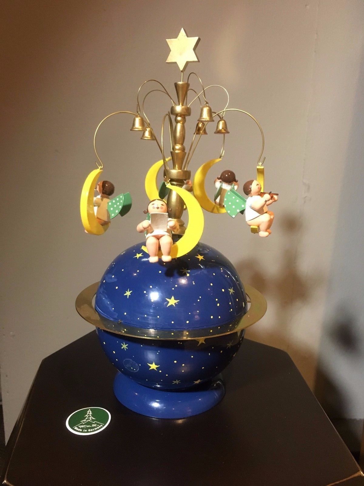 Boite à musique de noël : les plus beaux modèles récemment vendus sur eBay ! 