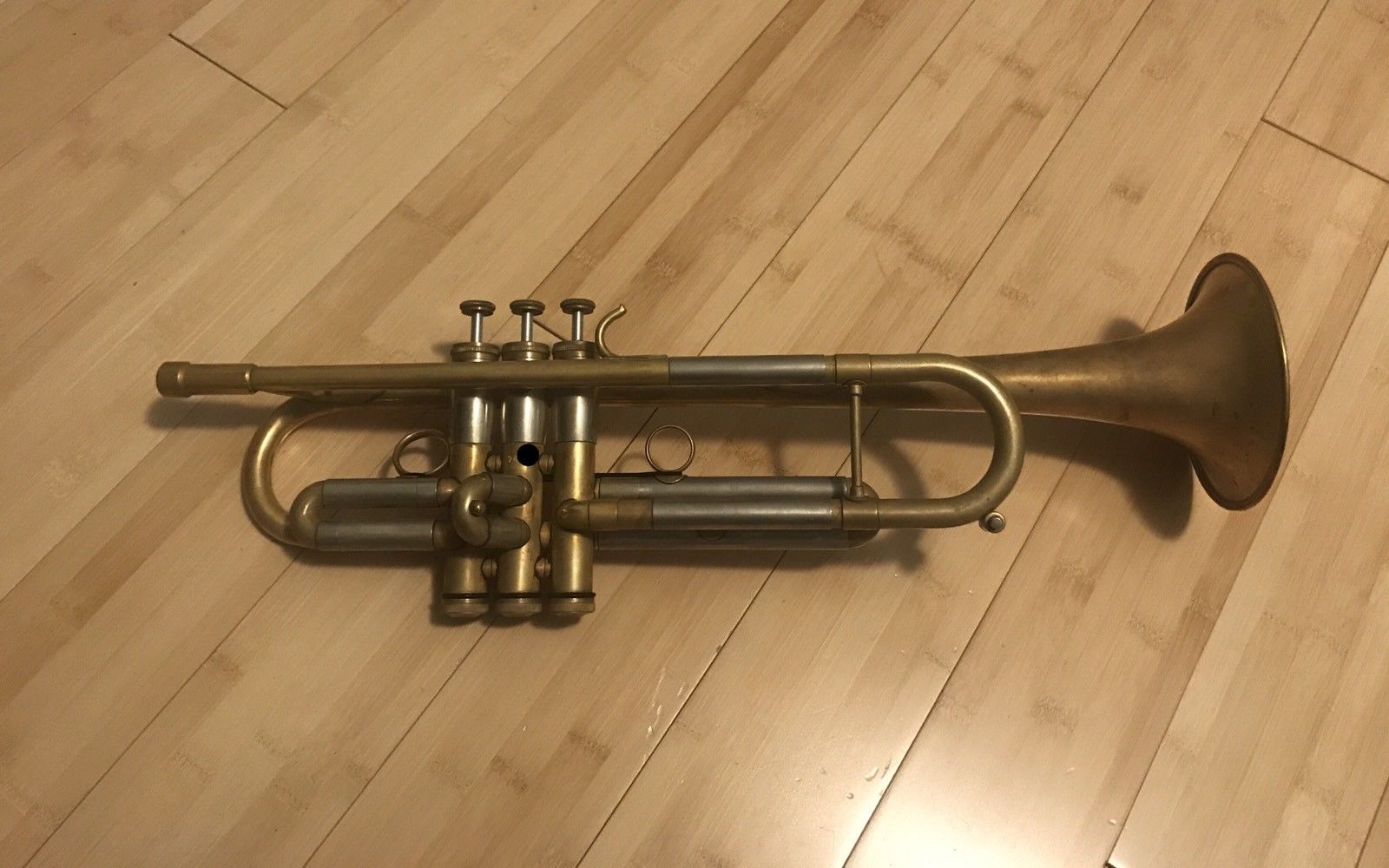 Un top 5 des trompettes les plus rares et les plus chères vendues sur eBay ! 