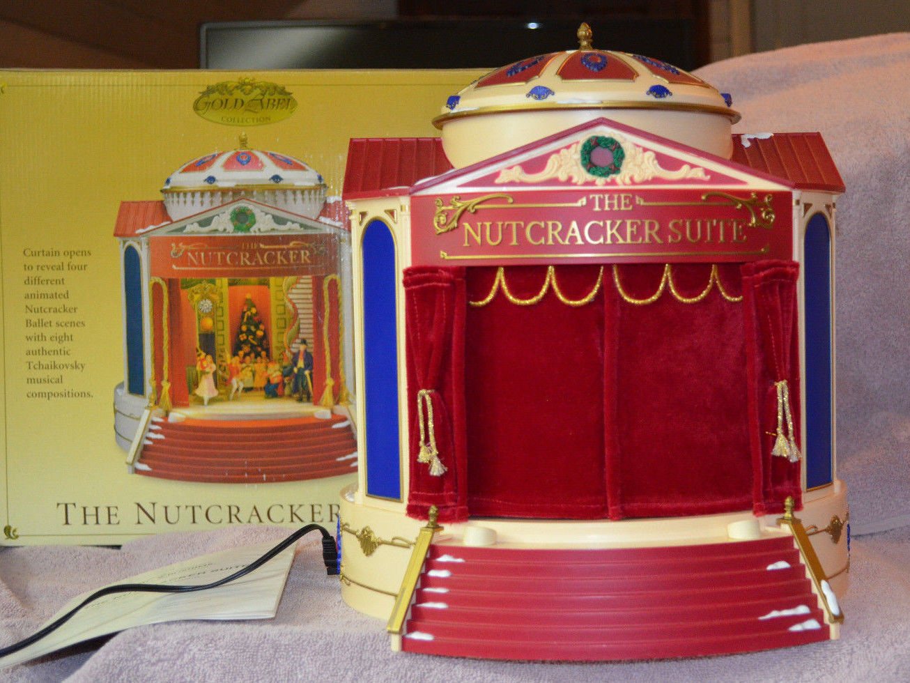 Boite à musique de noël : les plus beaux modèles récemment vendus sur eBay ! 