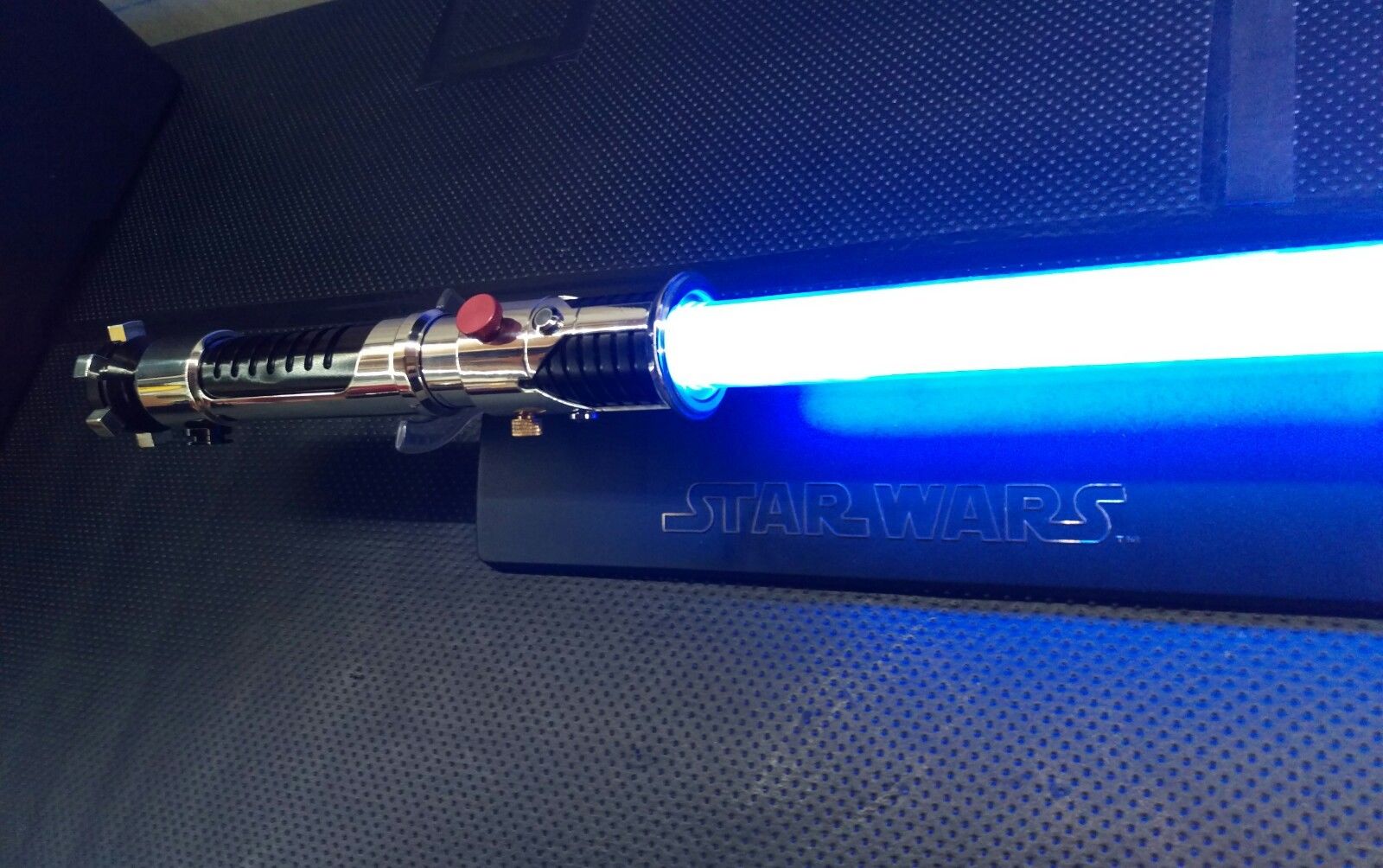 Star Wars : Les plus beaux sabres laser vendus sur eBay