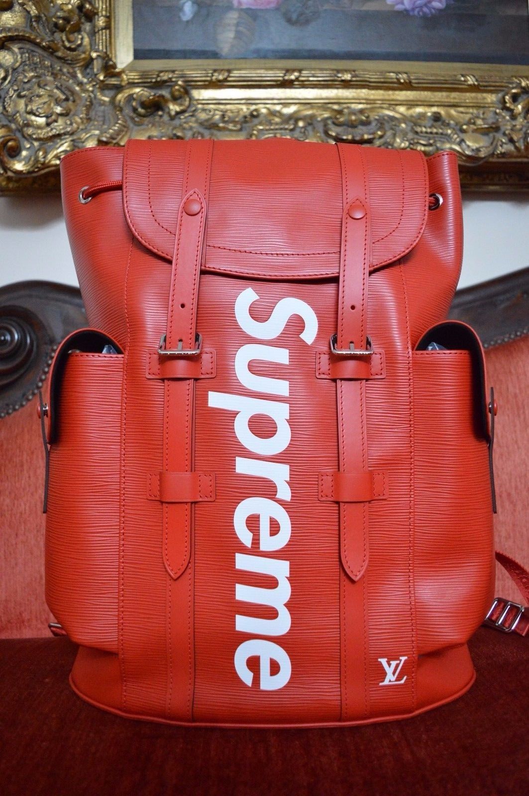 Louis Vuitton X Supreme : 5 accessoires en édition limitée récemment vendus sur eBay