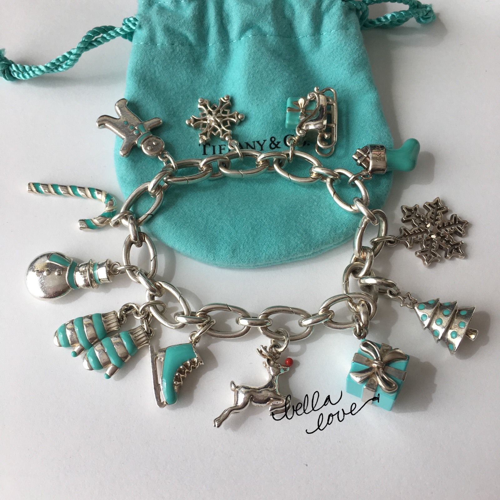 Bracelets à breloques : découvrez 5 des modèles les plus chers récemment vendus sur eBay ! 