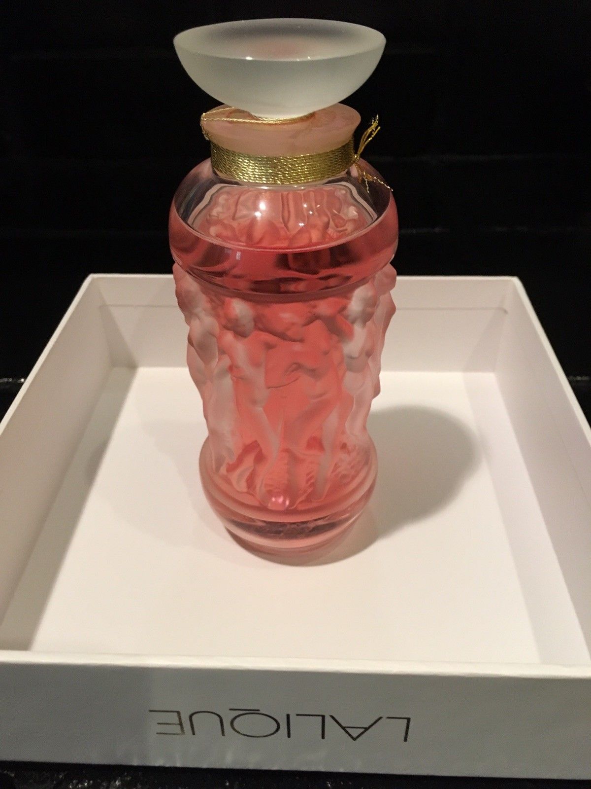 Les flacons de parfums Lalique les plus luxueux vendus sur eBay ! 