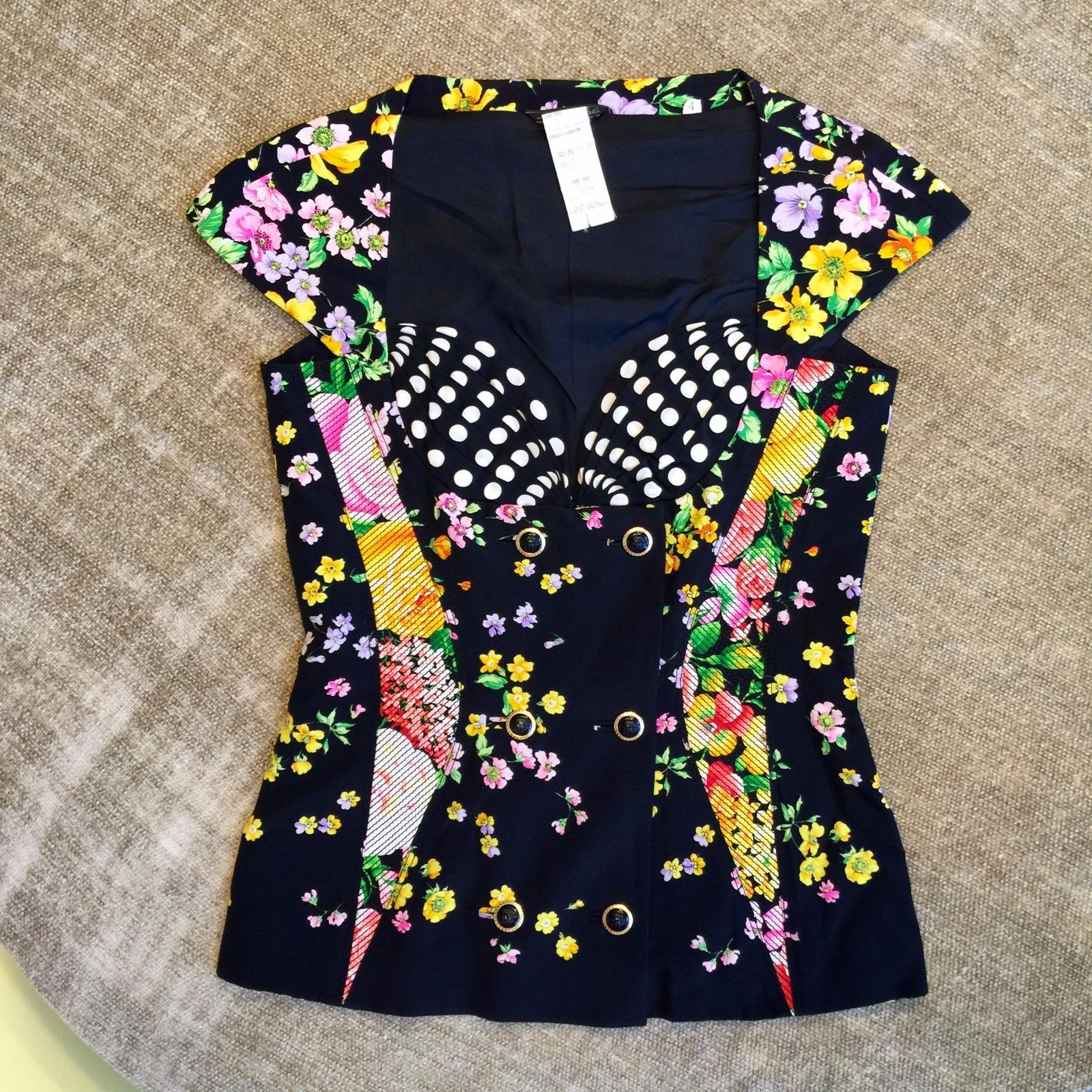 Hauts Gianni Versace Couture : découvrez un Top des modèles les plus chers !