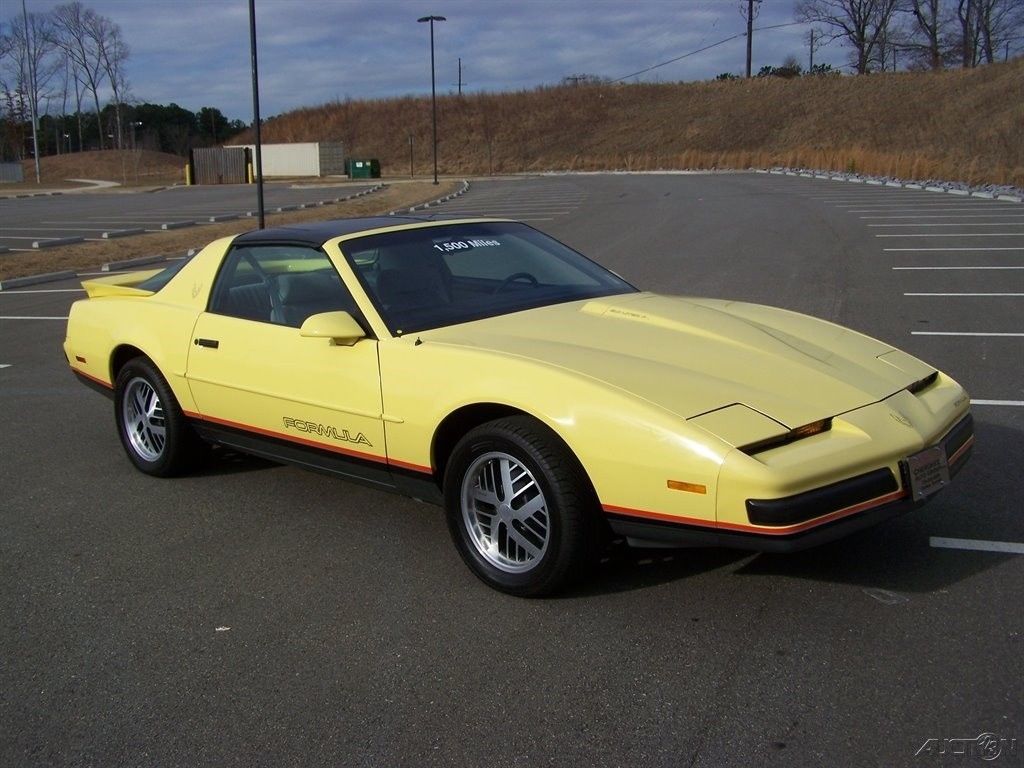 Top 5 des voitures Pontiac Firebird les plus chères sur eBay ! 