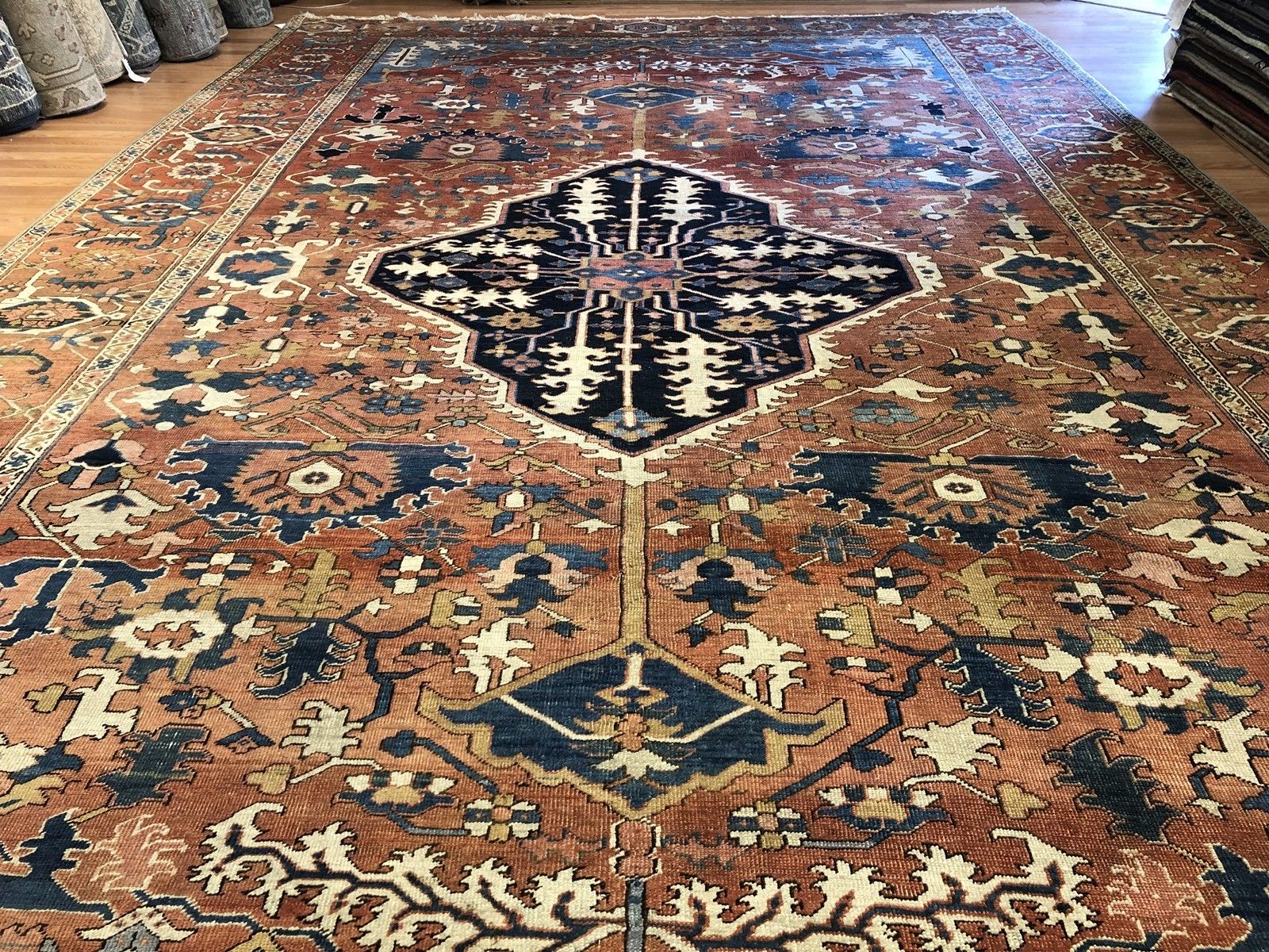 Les tapis Serapi à prix mirobolants vendus sur eBay !