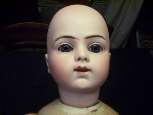 Poupées en porcelaine : une sélection de 5 objets de collection